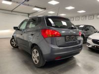 Kia Venga 1.4 CRDi Sense EcoDynamic 1MAIN-CLIM-NAVI-CAM-PANO - <small></small> 5.990 € <small>TTC</small> - #8