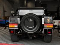 Lamborghini LM002 Lamborghini LM002 INJECTION V12 – COLLECTOR 1/60 – IMMATRICULATION FRANCE - <small></small> 499.000 € <small>TTC</small> - #18