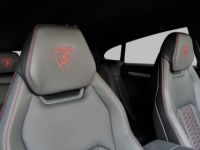 Lamborghini Urus Akrapovic extérieur Carbon - <small></small> 241.900 € <small>TTC</small> - #16