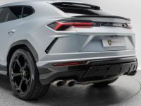 Lamborghini Urus Gris matte PACK Carbone INT/EXT //5 places - <small></small> 303.700 € <small>TTC</small> - #4