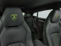 Lamborghini Urus Gris matte PACK Carbone INT/EXT //5 places - <small></small> 303.700 € <small>TTC</small> - #9