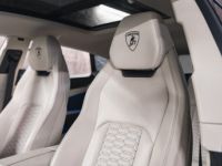 Lamborghini Urus V8 4.0 650 - <small>A partir de </small>3.490 EUR <small>/ mois</small> - #27