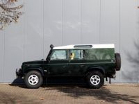 Land Rover Defender 110 5 door 2495cc 4 cilinder 122 bhp TD5 - <small></small> 55.400 € <small>TTC</small> - #22