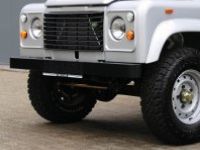 Land Rover Defender 90 V8 3.5L V8 producing 140 bhp - <small></small> 68.500 € <small>TTC</small> - #25