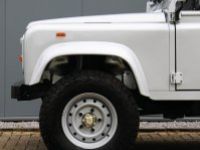 Land Rover Defender 90 V8 3.5L V8 producing 140 bhp - <small></small> 68.500 € <small>TTC</small> - #32