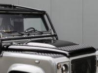 Land Rover Defender 90 V8 Urban 4.6L V8 producing 230 bhp - <small></small> 118.000 € <small>TTC</small> - #18