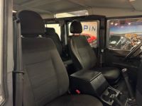 Land Rover Defender III 110 TDI 122 8CV STATION WAGON SE - <small></small> 59.000 € <small></small> - #23