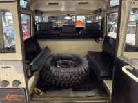 Land Rover Defender SERIE III SAHARA 90 DIESEL 7 PLACES - <small></small> 29.900 € <small>TTC</small> - #15