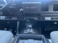 Land Rover Defender TD5 2L5 Station Wagon 9 Places // CLIM / ATTELAGE / MARCHE PIED / ENTRETIEN A JOUR / VITRES ARRIERES COULISSANTES - <small></small> 30.990 € <small>TTC</small> - #15