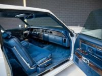 Lincoln Continental 1977 Coupe (1 owner, original paint) - <small></small> 37.950 € <small>TTC</small> - #12