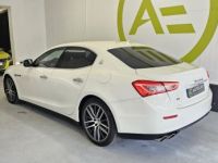 Maserati Ghibli 3.0 V6 275 Sport and Sound Camera Feux de route auto Siège électrique à mémoire - <small></small> 25.990 € <small>TTC</small> - #25