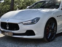 Maserati Ghibli MAGNIFIQUE MASERATI GHIBLI SQ4 3.0 V6 410ch BVA8 + DE 28Ke D'OPTIONS PACK CARBONE CARPLAY TOIT OUVRANT FULL CUIR 21 BOWERS & WILKINS ECUSSONS CAMERA  - <small></small> 47.990 € <small>TTC</small> - #3