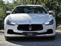 Maserati Ghibli MAGNIFIQUE MASERATI GHIBLI SQ4 3.0 V6 410ch BVA8 + DE 28Ke D'OPTIONS PACK CARBONE CARPLAY TOIT OUVRANT FULL CUIR 21 BOWERS & WILKINS ECUSSONS CAMERA  - <small></small> 47.990 € <small>TTC</small> - #2