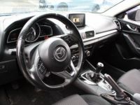 Mazda 3 III 2.2 150 Dynamique 5p MOTEUR HS - <small></small> 6.990 € <small>TTC</small> - #9