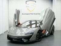 McLaren 570GT BLADE SILVER TOIT PANO CERAMIQUES B&W Garantie 12 mois - <small></small> 154.000 € <small>TTC</small> - #1