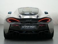 McLaren 570GT BLADE SILVER TOIT PANO CERAMIQUES B&W Garantie 12 mois - <small></small> 154.000 € <small>TTC</small> - #10