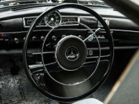 Mercedes 180 - <small></small> 31.950 € <small>TTC</small> - #24