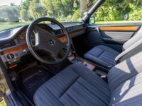 Mercedes 200 E A - <small></small> 10.990 € <small>TTC</small> - #15