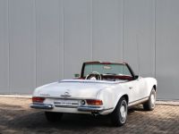 Mercedes 280 sl pagoda W113 2800 cc inline 6 cilinder 168 bhp - <small></small> 119.400 € <small>TTC</small> - #32