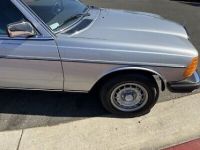 Mercedes 300 300-Series  - <small></small> 33.000 € <small>TTC</small> - #30