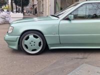 Mercedes 300 300CE-24 3.4 AMG W124 // CRYSTAL GREEN - <small></small> 95.000 € <small>TTC</small> - #7