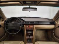 Mercedes 300 CE - <small></small> 17.500 € <small>TTC</small> - #23