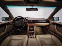 Mercedes 300 CE - <small></small> 17.500 € <small>TTC</small> - #25