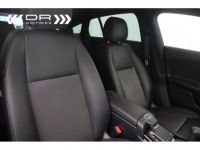 Mercedes CLA Shooting Brake 180 BUSINESS SOLUTIONS- NAVI - LED - <small></small> 21.495 € <small>TTC</small> - #13