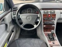 Mercedes Classe E 200 2.0 i 136ch Elegance Clim - <small></small> 2.990 € <small>TTC</small> - #15