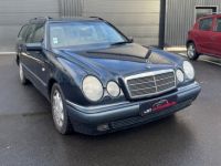 Mercedes Classe E 210) Break 420 T 4.2 i 32V 279 cv Boîte auto - <small></small> 7.990 € <small>TTC</small> - #5