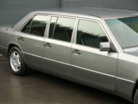 Mercedes Classe E 260 Pullman Limousine 6 Doors V124 - <small></small> 26.900 € <small>TTC</small> - #23