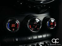 Mini Cooper D 1.5D BOITE AUTO FULL BLACK LED INTERIEUR - <small></small> 10.990 € <small>TTC</small> - #15