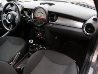 Mini One Ph.II Cabriolet 1.6 i 98 BVM6 (Suivi à jour, Attelage, Clim...) - <small></small> 7.990 € <small>TTC</small> - #10