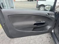 Opel Corsa 1.2i - 85 Twinport Graphite Gps + Clim - <small></small> 6.990 € <small>TTC</small> - #20