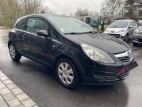 Opel Corsa 1.3 cdti - 75 ch edition 111 me anniversaire avec entretien complet et ct ok navigation climatisation feux automatiques - <small></small> 3.990 € <small>TTC</small> - #2