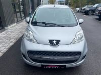 Peugeot 107 1.0e 12v 68ch blue lion 2-tronic black silver avec climatisation - <small></small> 6.290 € <small>TTC</small> - #3