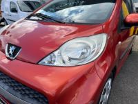 Peugeot 107 1.0e 12V 68ch BLUE LION Urban - <small></small> 4.890 € <small>TTC</small> - #33