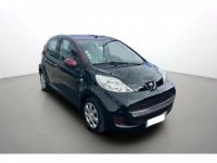 Peugeot 107 1.0e 12V 68ch BVA Black et Silver - <small></small> 6.490 € <small>TTC</small> - #2