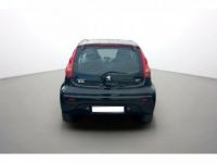 Peugeot 107 1.0e 12V 68ch BVA Black et Silver - <small></small> 6.490 € <small>TTC</small> - #10