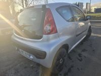 Peugeot 107 1.0e 12V 68ch Urban - <small></small> 2.790 € <small>TTC</small> - #5