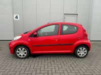 Peugeot 107 1.0i Urban FAIBLE KILOMÉTRAGE GARANTIE 12 M - <small></small> 3.890 € <small>TTC</small> - #8