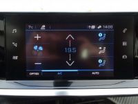 Peugeot 2008 1.2 PureTech Active | CARPLAY, TREKHAAK, CAMERA - <small></small> 16.500 € <small>TTC</small> - #24