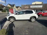 Peugeot 2008 1.5 BlueHDi S&S - 100 Signature Gps + Clim + Camera AR - <small></small> 8.490 € <small>TTC</small> - #2