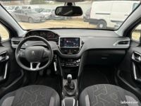 Peugeot 2008 GENERATION-I 1.2 82 ch SIGNATURE ENTRETIEN CONSTRUCTEUR - <small></small> 7.989 € <small>TTC</small> - #17