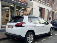 Peugeot 2008 GENERATION-I 1.2 82 STYLE - <small></small> 8.490 € <small>TTC</small> - #4