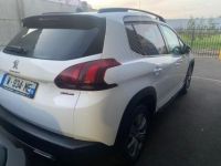 Peugeot 2008 GT Line Automatique  1.2 essence- 110 cv toit panoramique - <small></small> 12.490 € <small></small> - #4