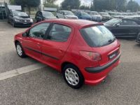 Peugeot 206 1.1 60ch 4cv Pop Art 5Portes 134,000 Kms - <small></small> 1.990 € <small>TTC</small> - #6