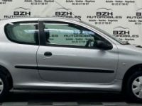 Peugeot 206 1.1 60CH XR 3P DISPONIBILITE IMMEDIATE - <small></small> 4.490 € <small>TTC</small> - #3