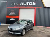 Peugeot 206 1.4 I 75cv payement 4 x sans frais fermeture centralisée direction assistée - <small></small> 1.990 € <small>TTC</small> - #1