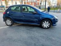 Peugeot 206 1.6 HDI EXECUTIVE FAP 5P à pro ou export en l'état sans garantie - <small></small> 1.900 € <small>TTC</small> - #4